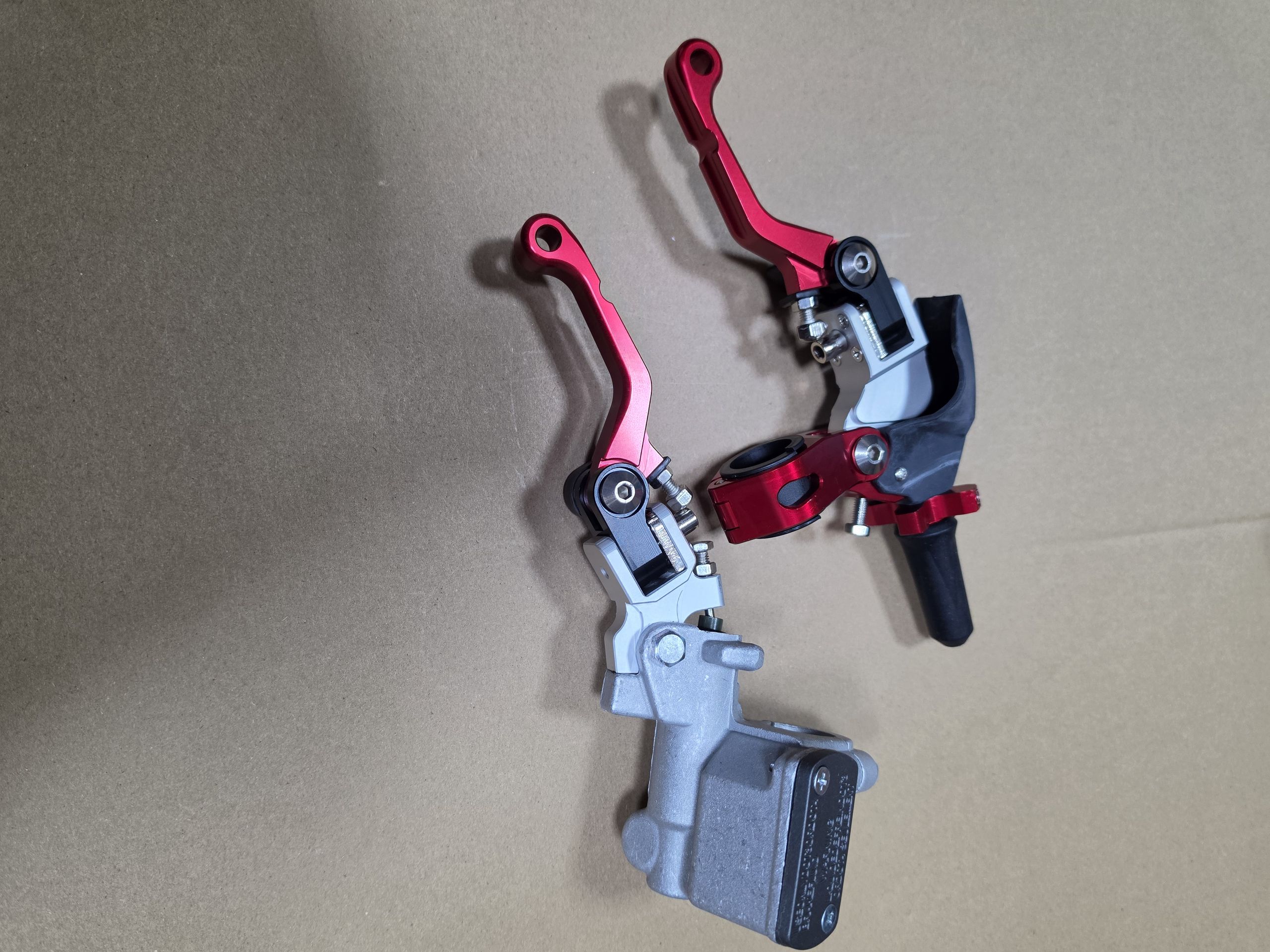 Рычаги CNC 360* неломайки красные тип 5 (brembo)
