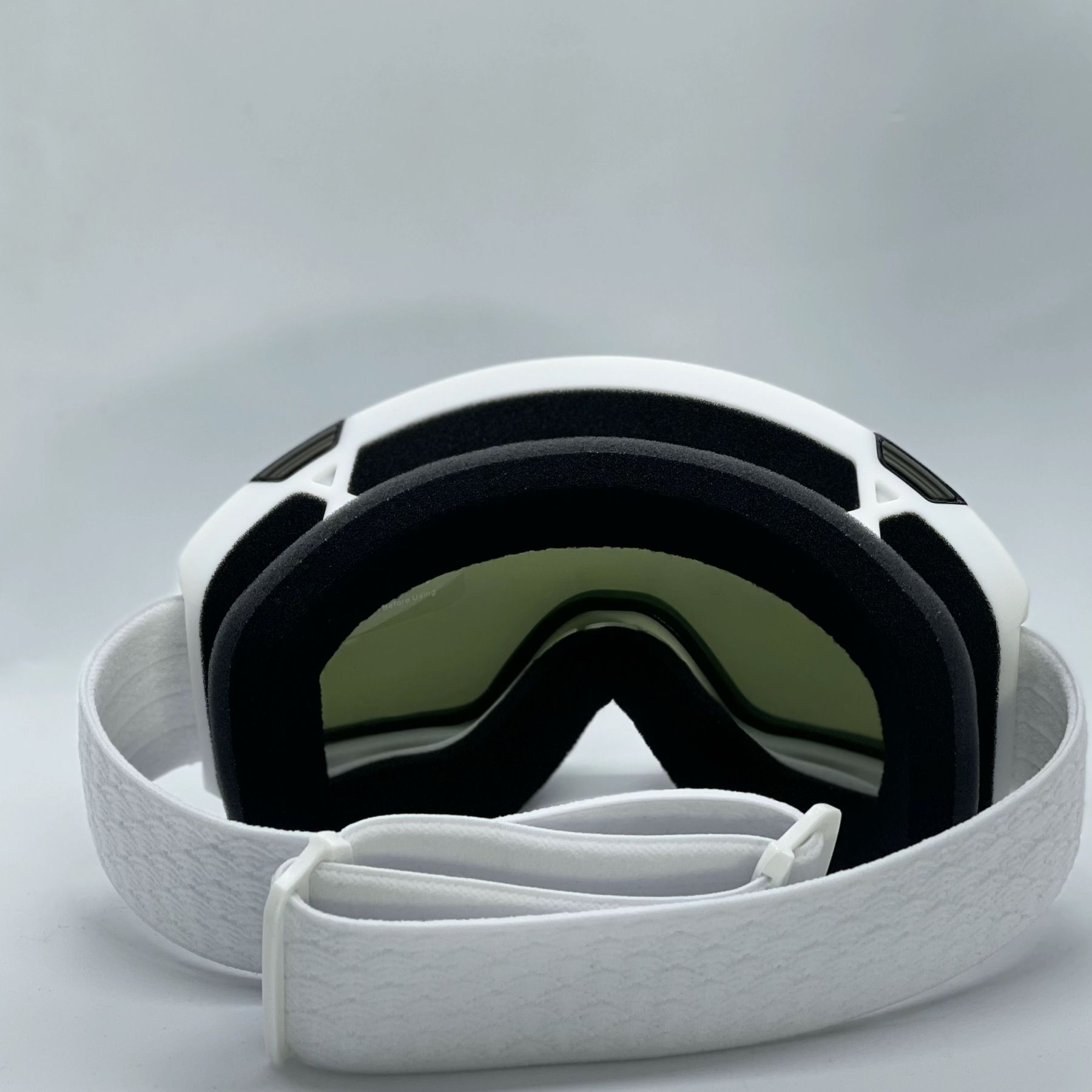 Маска горнолыжная с магнитной линзой и защитой УФ VLT12%