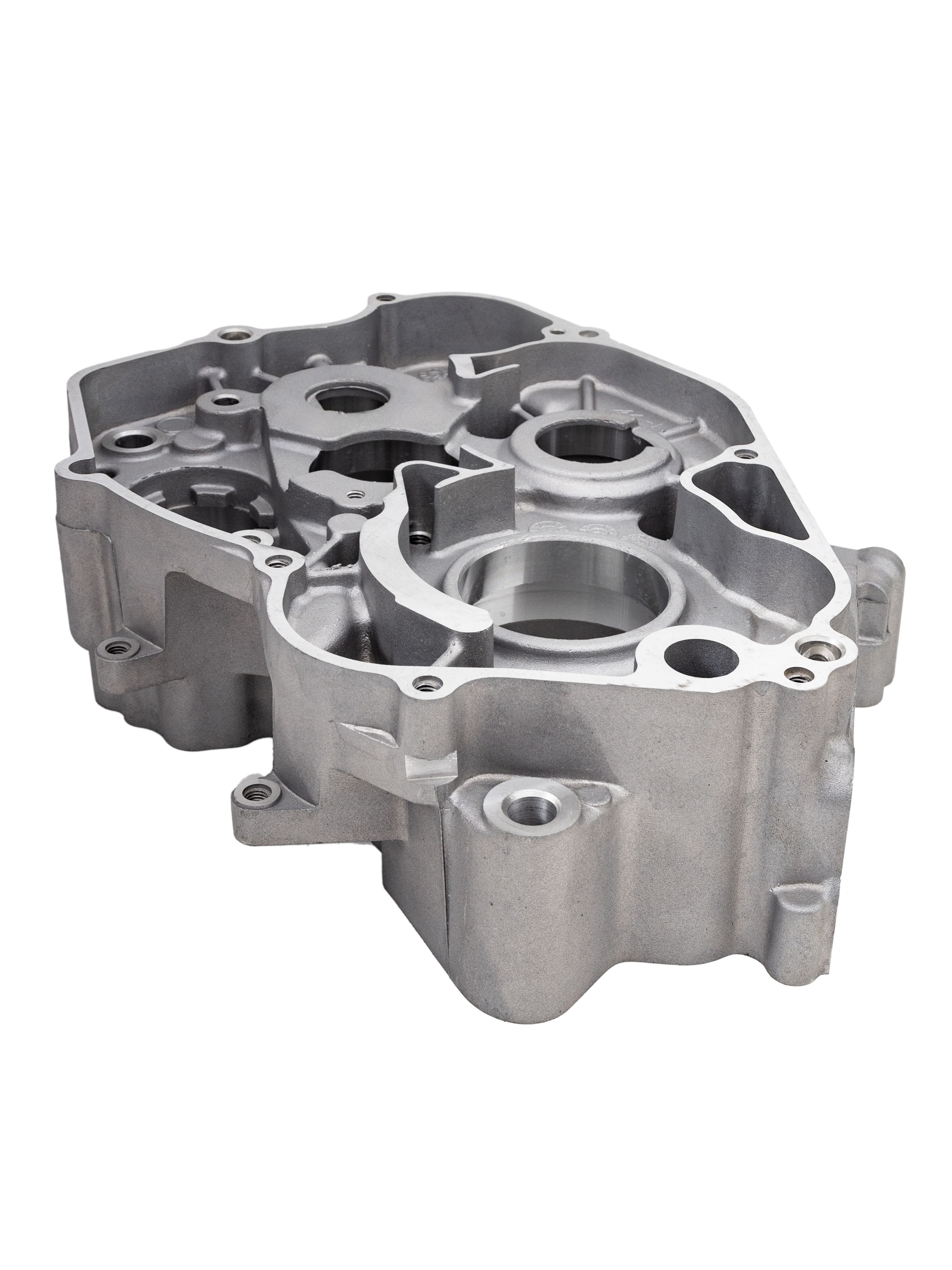 Картер двигателя правый MT250 оригинал Loncin