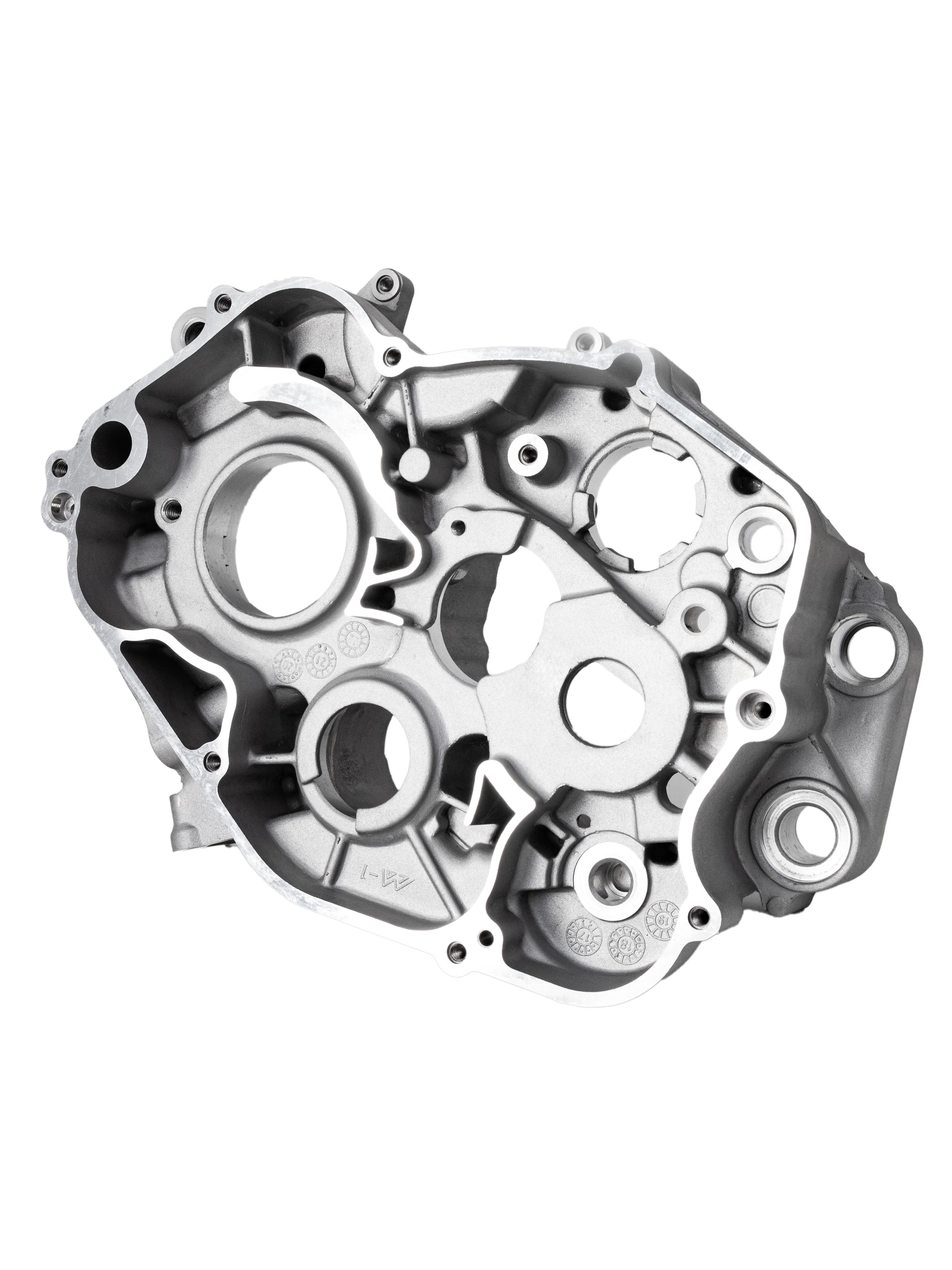 Картер двигателя правый MT250 оригинал Loncin